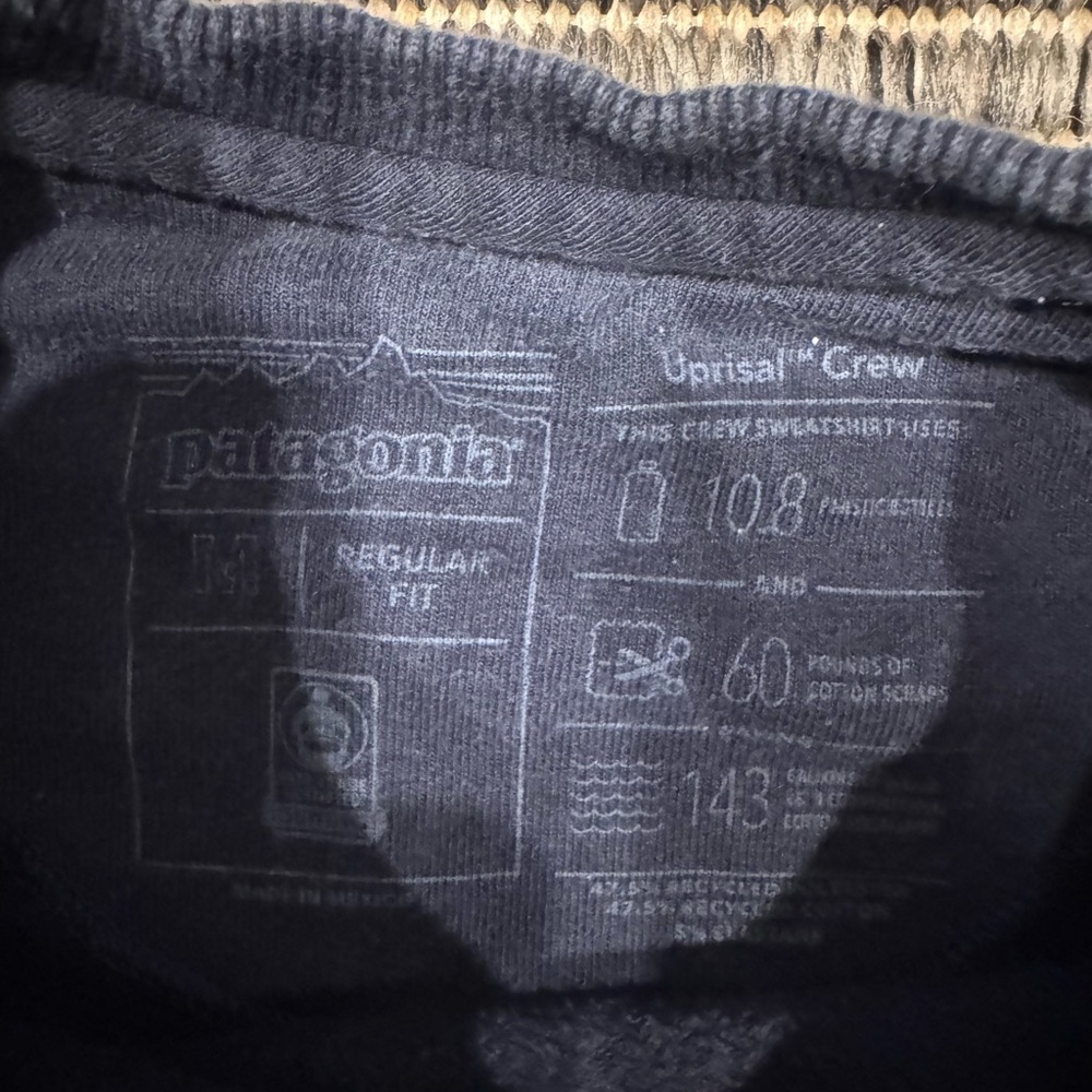 Patagonia Men's Regular Fit Blue Logo Sweatshirt - Picture 3 of 4